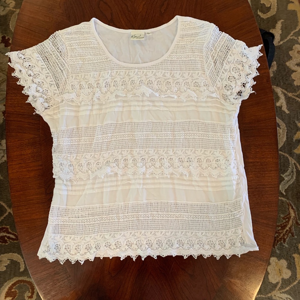 Women’s white laced shirt